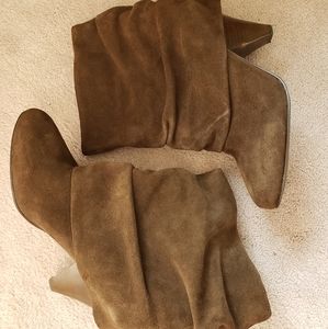 STEVE MADDEN Carlsen suede booties